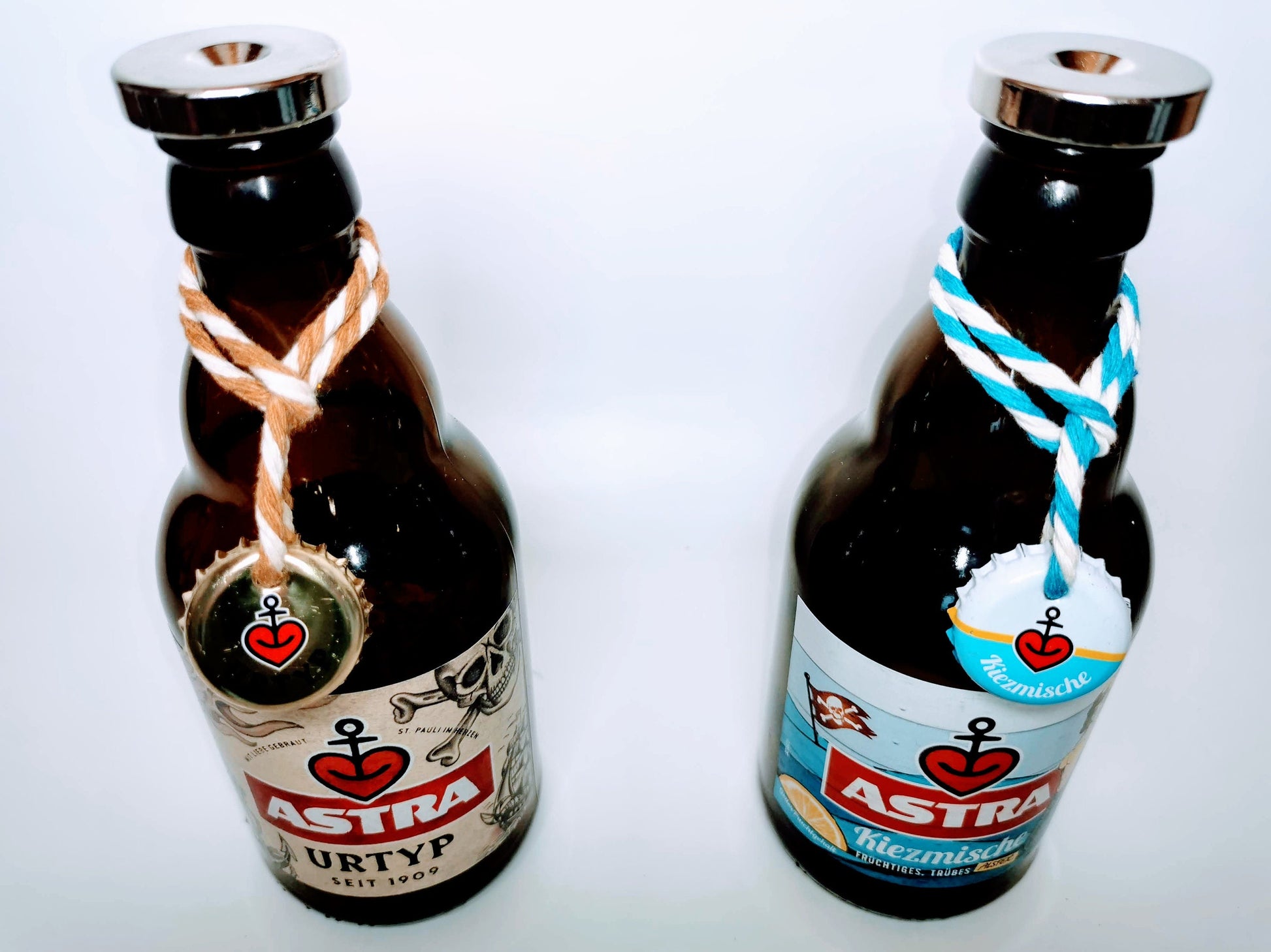 Astra KraftBIERbaum | Magnetischer Kronkorken-Sammler im Hamburg-Style | Upcycling Astra Flasche | Perfekt für Partys | Hält 60+ Kronkorken