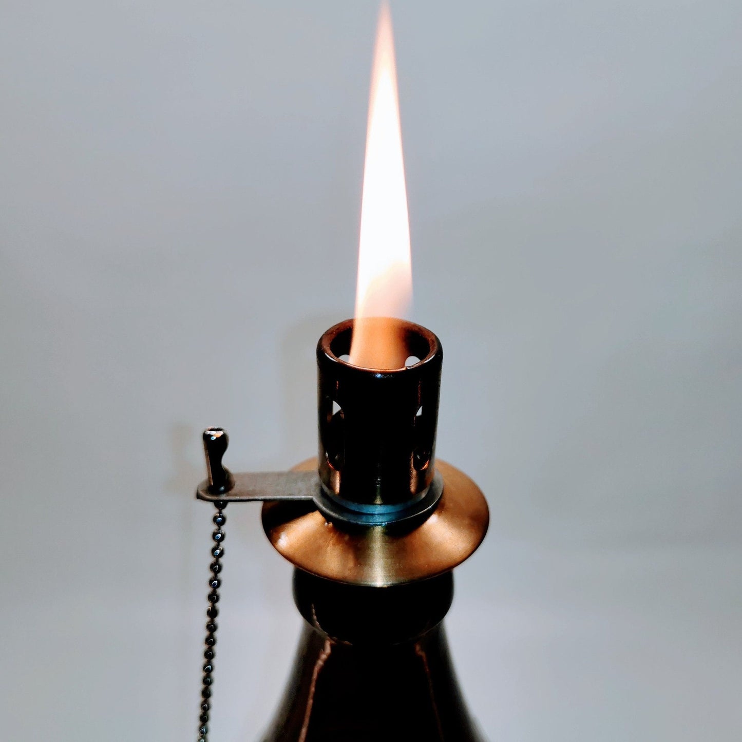 Astra-Öllampe ”Hamburger Nachtlicht” aus Astra Bier-Flaschen | Handgemachte Upcycling Gartenfackel | Geschenk für Hamburg & St. Pauli Fans