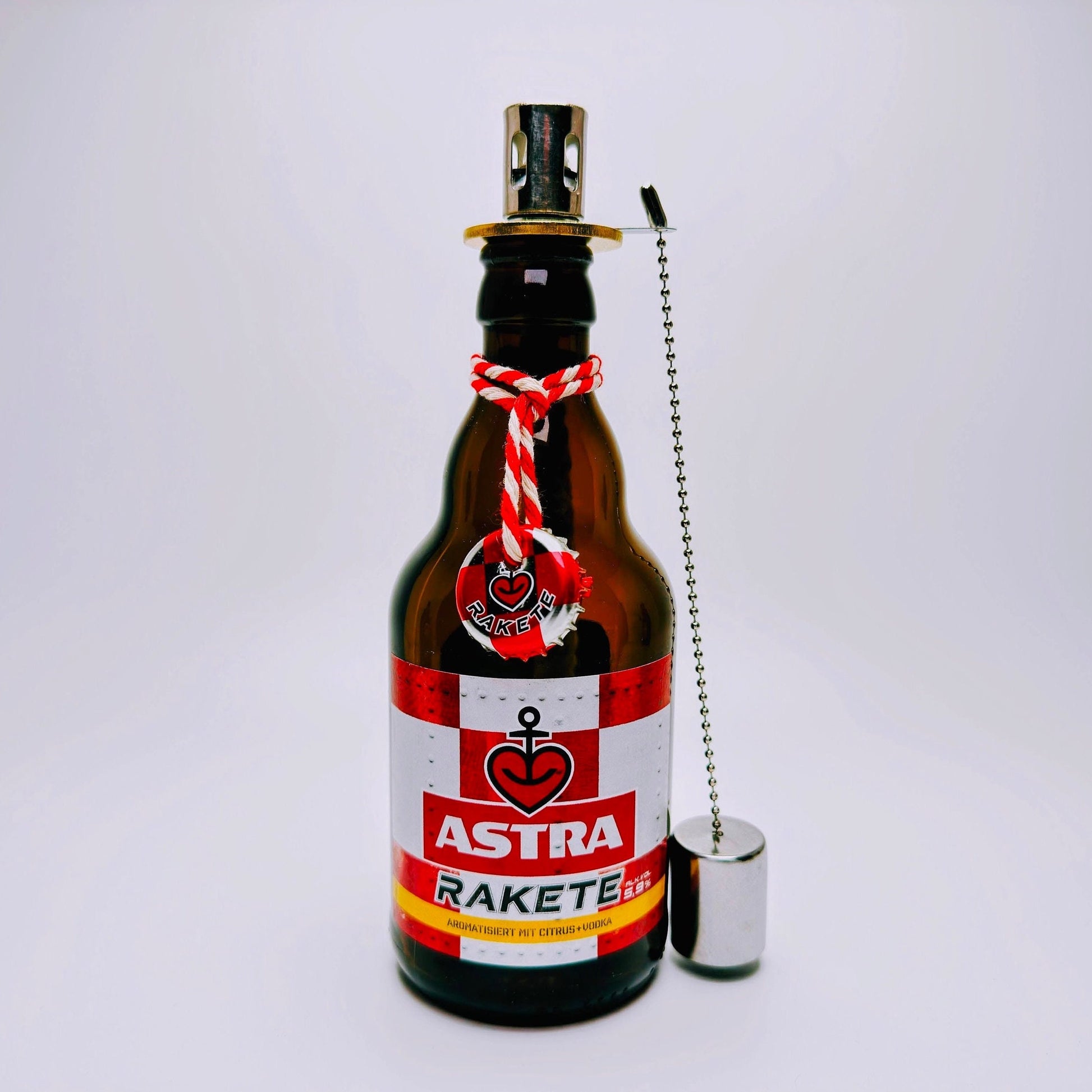 Astra-Öllampe ”Hamburger Nachtlicht” aus Astra Bier-Flaschen | Handgemachte Upcycling Gartenfackel | Geschenk für Hamburg & St. Pauli Fans