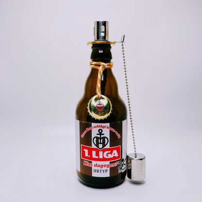 Astra-Öllampe ”Hamburger Nachtlicht” aus Astra Bier-Flaschen | Handgemachte Upcycling Gartenfackel | Geschenk für Hamburg & St. Pauli Fans