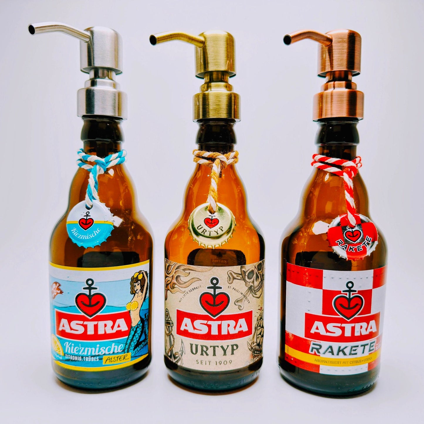 Astra-Seifenspender ”Kiezbrise” | Handgemacht aus Astra Bierflaschen | Nachfüllbar & Nachhaltig | Hamburg Fan Geschenk | Upcycling Deko Bad