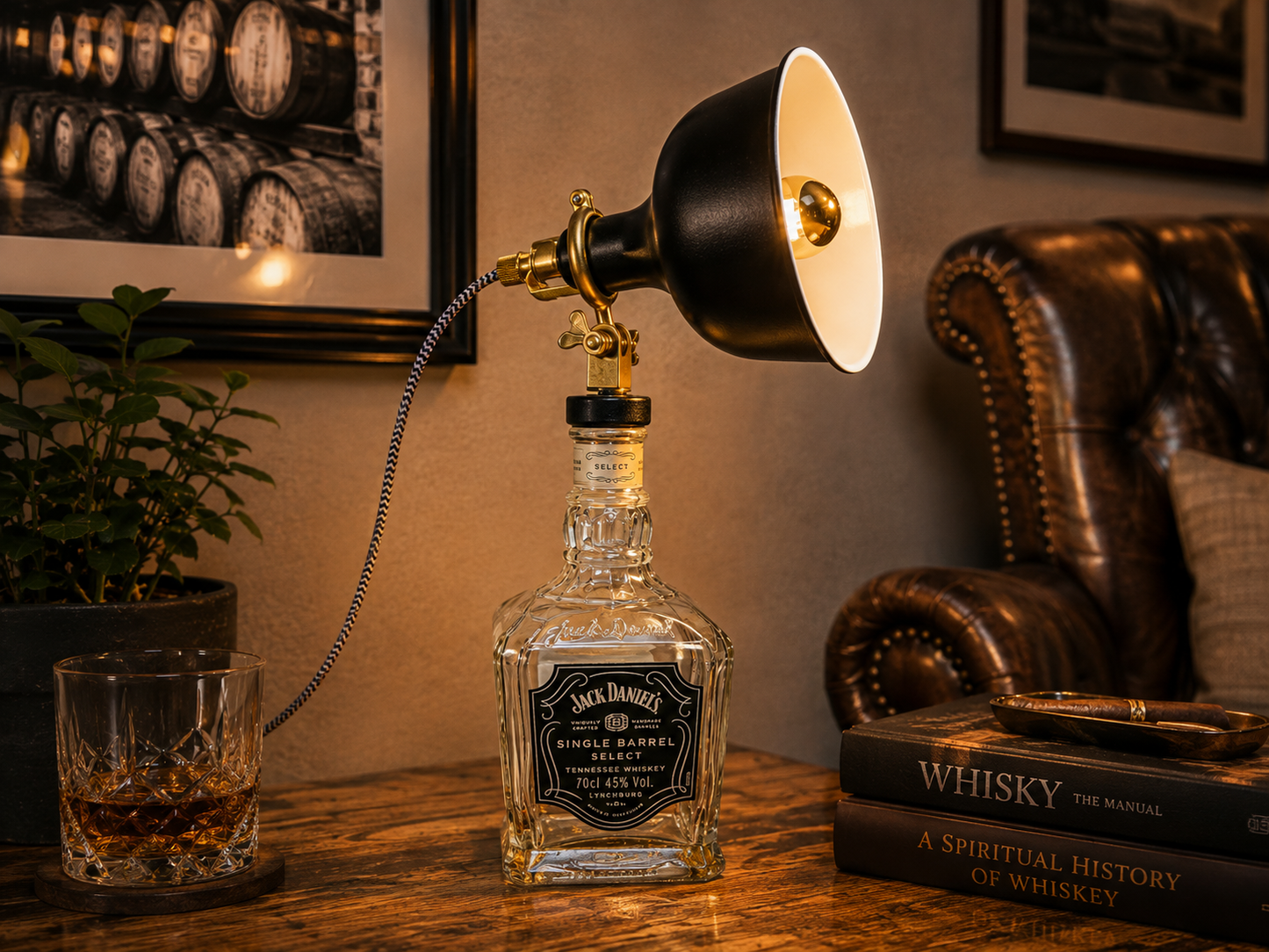 Whisky soap dispenser “Whisky Wave” | Upcycled pump dispenser made from whiskey bottles | Refillable with soap, dish soap, beard oil | Bathroom decoration gift