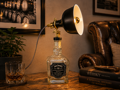 Whisky soap dispenser “Whisky Wave” | Upcycled pump dispenser made from whiskey bottles | Refillable with soap, dish soap, beard oil | Bathroom decoration gift