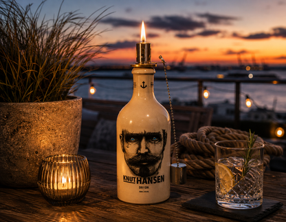 Gin-Seifenspender “Knut“ | Upcycling Pumpspender aus Original Knut Hansen Gin-Flasche | Nachfüllbar mit Seife | Bad-Deko | Geschenk Hamburg