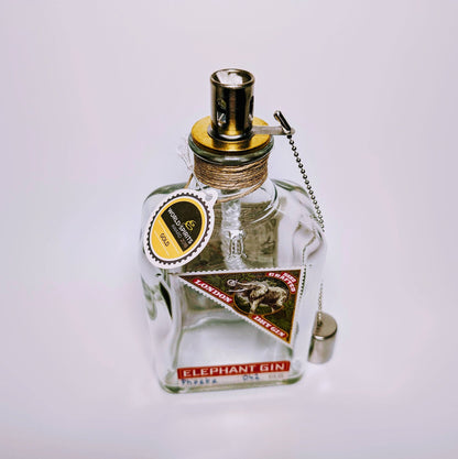Gin Öllampe “Elephant“ | Handgemachte Öllampe aus Elephant Gin Flaschen | Upcycling | Handgemacht | Individuell | Geschenk | Deko | H:20cm