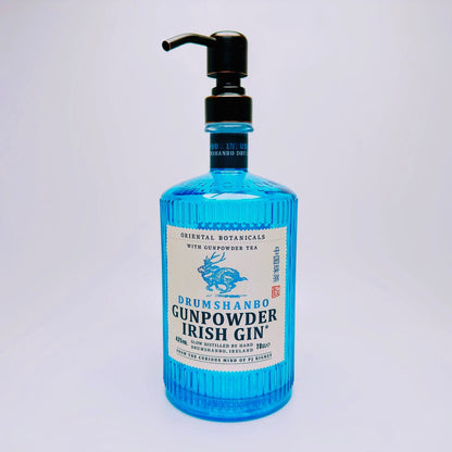 Gin-Seifenspender “Gunpowder“ | Upcycling Pumpspender aus Gunpowder Gin Flasche | Nachfüllbar | Handgemachte Bad Deko Geschenk aus Irland