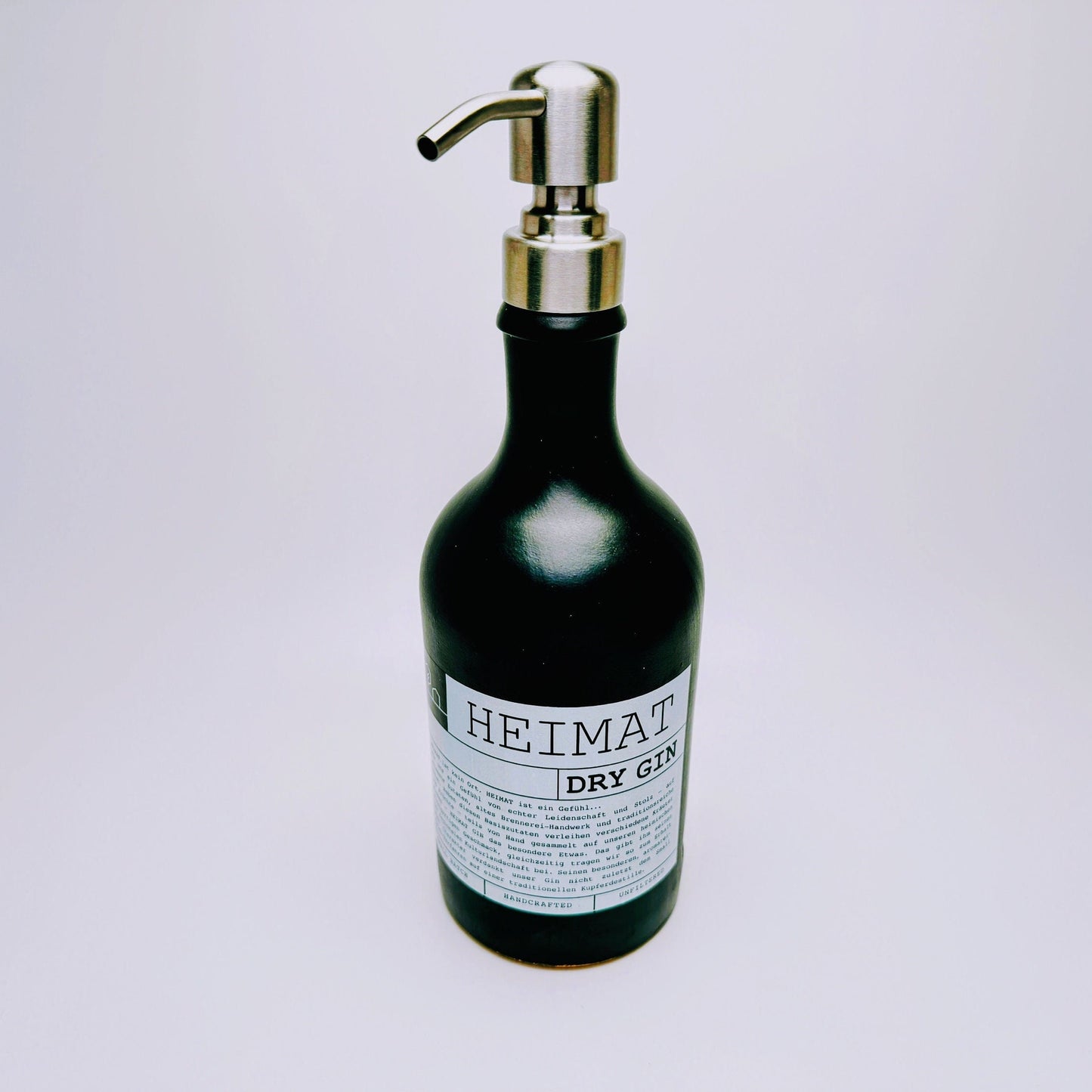 Gin-Seifenspender “Heimat” | Upcycling Pumpspender aus Heimat Gin Flaschen | Nachfüllbar mit Seife, Spüli | Deko Bad Geschenk | 500ml