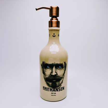 Gin-Seifenspender “Knut“ | Upcycling Pumpspender aus Original Knut Hansen Gin-Flasche | Nachfüllbar mit Seife | Bad-Deko | Geschenk Hamburg