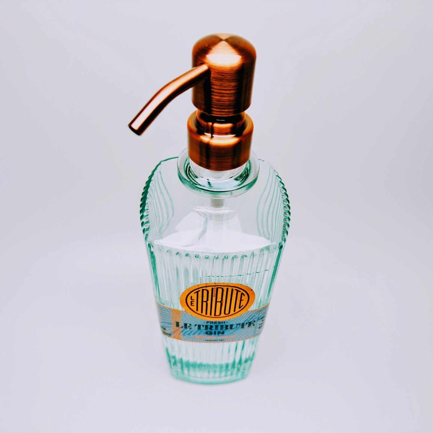 Gin-Seifenspender “Le Tribute“ | Upcycling Pumpspender aus Le Tribute Gin Flasche | Nachfüllbar mit Seife | Bad Deko | Geschenk Spanien