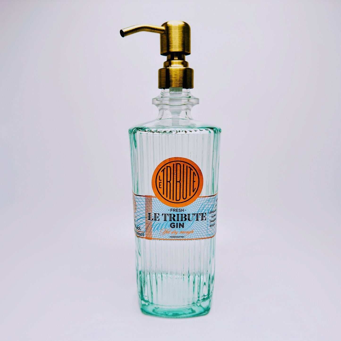 Gin-Seifenspender “Le Tribute“ | Upcycling Pumpspender aus Le Tribute Gin Flasche | Nachfüllbar mit Seife | Bad Deko | Geschenk Spanien