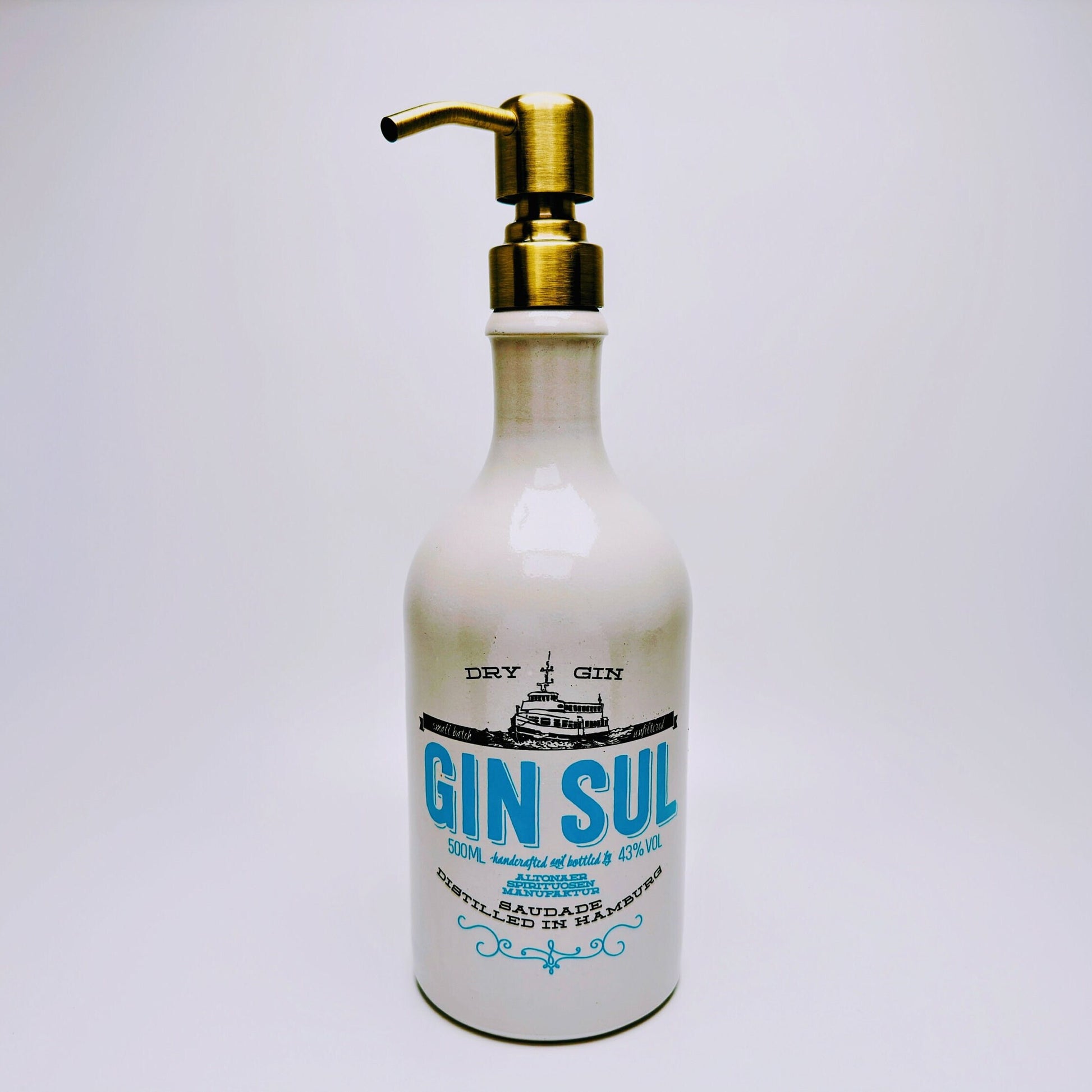 Gin Sul Seifenspender “Sul Spender” | Upcycling Pumpspender aus Gin Sul Flasche | Nachfüllbar | Deko Bad Geschenk Hamburg | 500ml - H:27cm