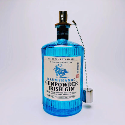 Gin Öllampe aus echter Ginflasche – Handgemachte Upcycling Lampe – Windlicht für Balkon & Garten Deko – Geschenkidee für Gin Liebhaber