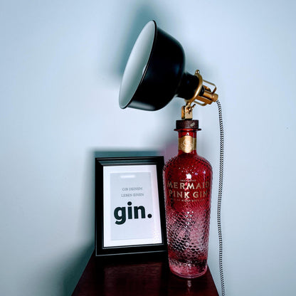 Gin Tischlampe aus echter Ginflasche – Handgemachte Design Lampe im Industrial Look – Upcycling Deko Lampe – Geschenkidee für Gin Liebhaber