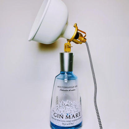 Gin Tischlampe aus echter Ginflasche – Handgemachte Design Lampe im Industrial Look – Upcycling Deko Lampe – Geschenkidee für Gin Liebhaber