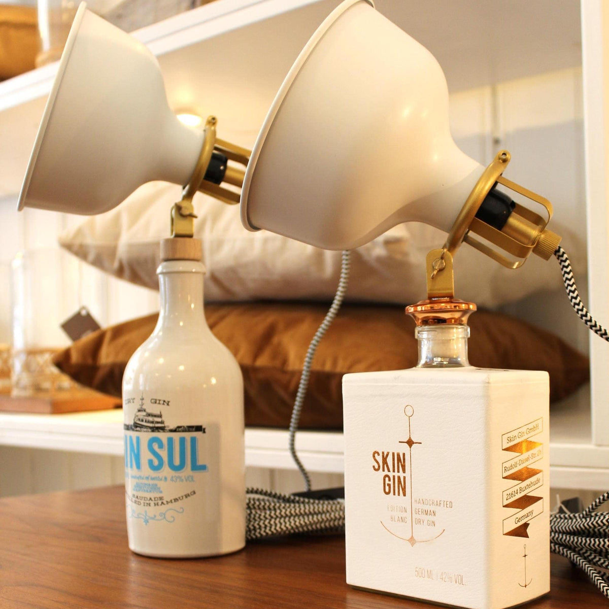 Gin Vintage-Lampen | Handgemachte nachhaltige Tischlampe aus Gin Flaschen | Einzigartige Geschenkidee | Deko-Licht | Upcycling Leuchten