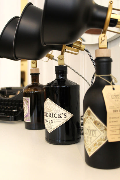 Gin Vintage-Lampen | Handgemachte nachhaltige Tischlampe aus Gin Flaschen | Einzigartige Geschenkidee | Deko-Licht | Upcycling Leuchten