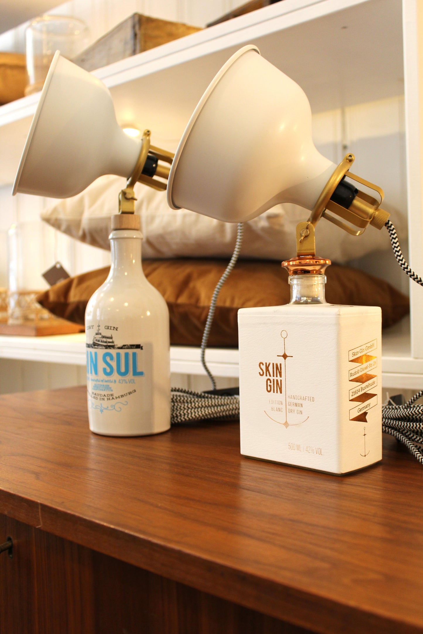 Gin Vintage-Lampen | Handgemachte nachhaltige Tischlampe aus Gin Flaschen | Einzigartige Geschenkidee | Deko-Licht | Upcycling Leuchten