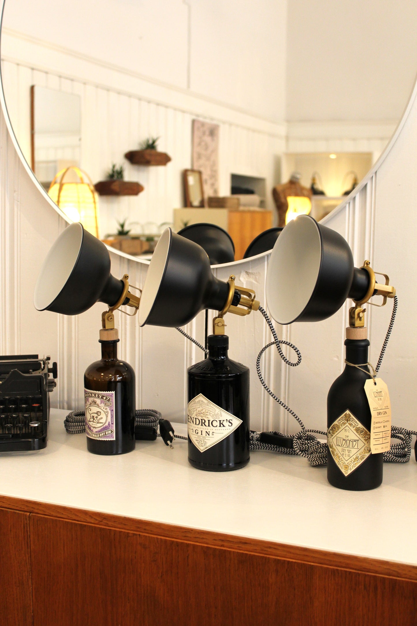 Gin Vintage-Lampen | Handgemachte nachhaltige Tischlampe aus Gin Flaschen | Einzigartige Geschenkidee | Deko-Licht | Upcycling Leuchten