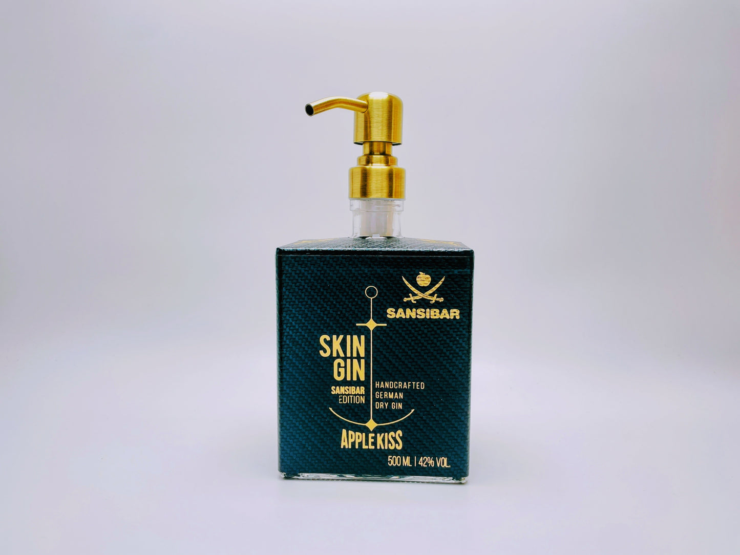 Distributeur de savon au gin « SkinGin Splash » | Pompe doseuse upcyclée à partir d'une bouteille de Skin Gin originale | Rechargeable | Décoration pour la salle de bain | Cadeau Munich