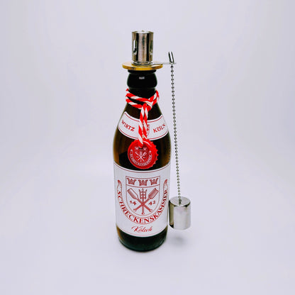 Kölsch Öllampe aus echter Kölschflasche – Handgemachte Upcycling Design Öllampe mit windfestem Flammenlicht – Bier Geschenkidee aus Köln