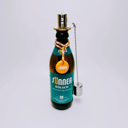Kölsch Öllampe aus echter Kölschflasche – Handgemachte Upcycling Design Öllampe mit windfestem Flammenlicht – Bier Geschenkidee aus Köln