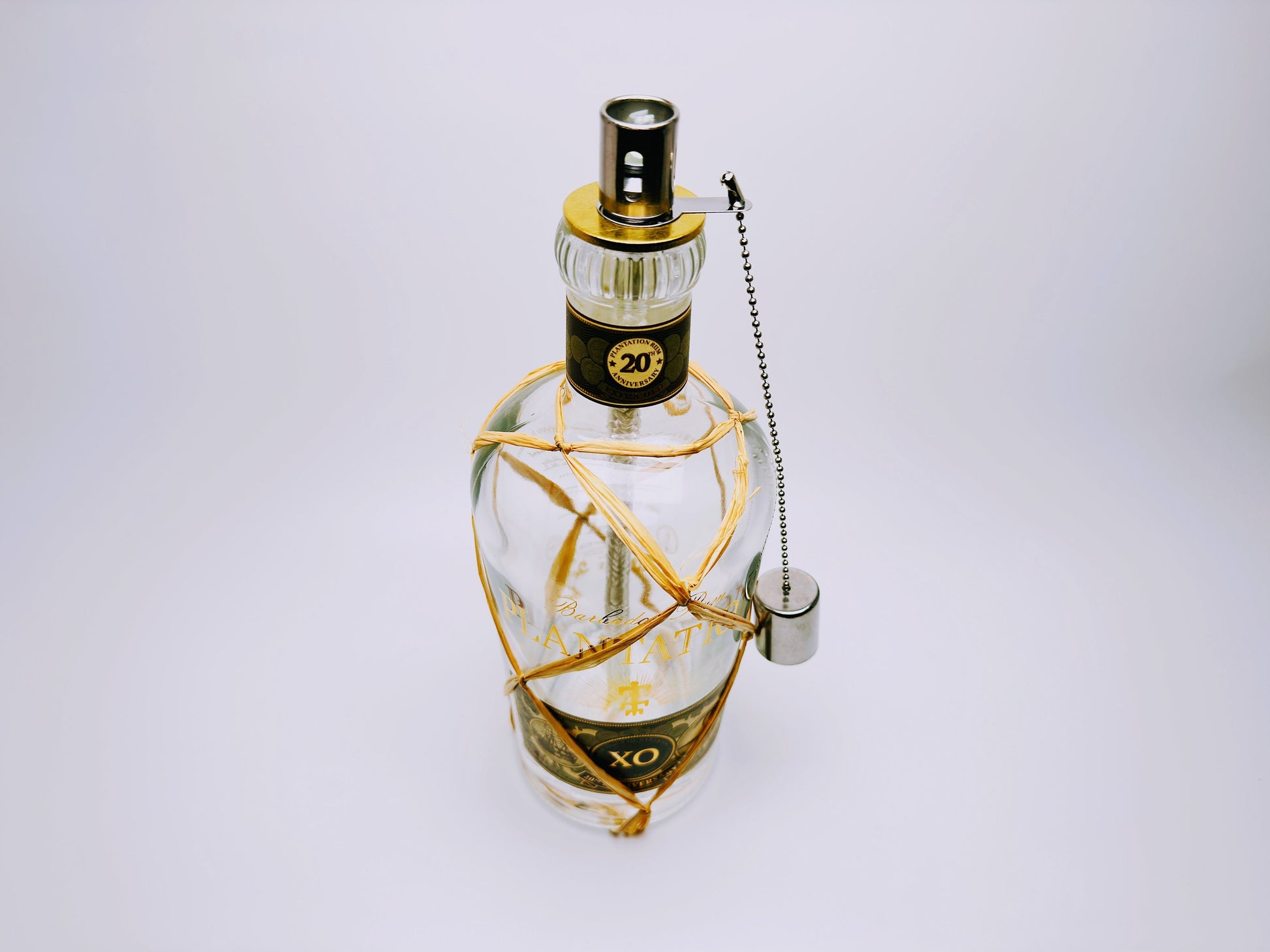 Rum-Öllampe ”Plantation XO 20th Anniversary” | Handgemachte Öllampe aus Rum-Flaschen | Upcycling | Handgemacht | Geschenk | Deko | H:27cm