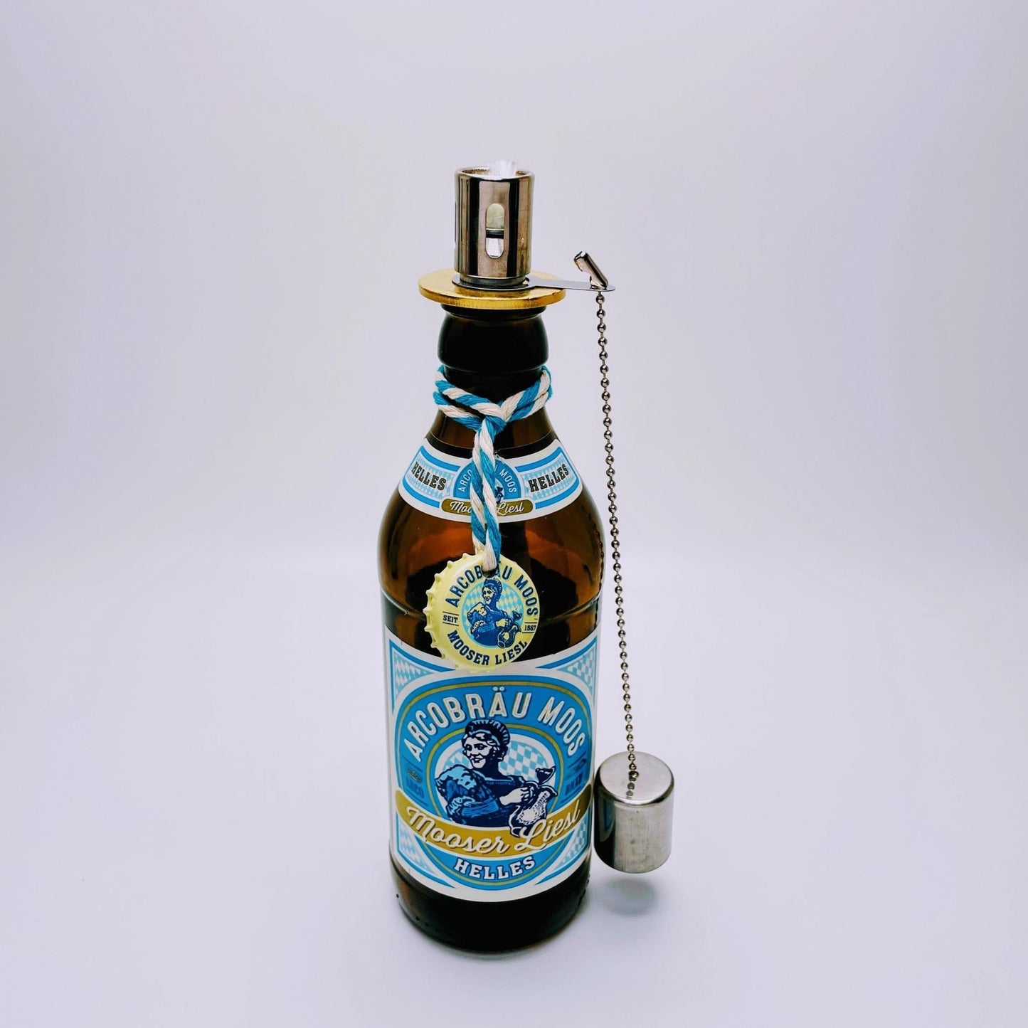 Upcycling Öllampe aus Helles-Bierflasche | Handgemachte Upcycling Gartenfackel | Geschenk für Bayern & Bier-Fans