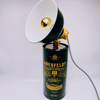 Whisky Tischlampe aus echten Tubes – Handgemachte Upcycling Design Lampe mit warmem Licht – Geschenkidee für Whisky Liebhaber