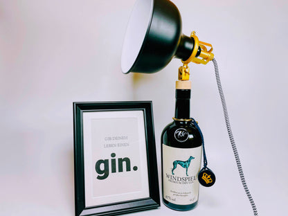 Windspiel Gin Vintage-Lampe | Handgemachte Upcycling Tischlampe aus Windspiel Gin | Einzigartige Geschenkidee | Deko-Licht | Windhund  Eifel