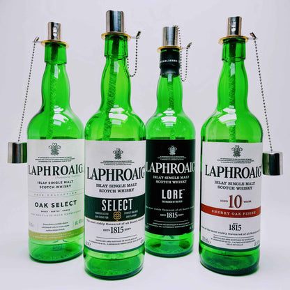 Whisky-Öllampe ”Highland Glow” | Handgefertigt aus recycelten Whiskeyflaschen | Vielseitiges Upcycling-Geschenk | Ideal für Balkon & Garten