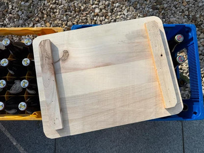 Sitzbrett für Bierkasten – Bier ist wie Urlaub im Glas – Holzbrett, 40x30cm – Geschenkidee für Fußball- und Bierfans