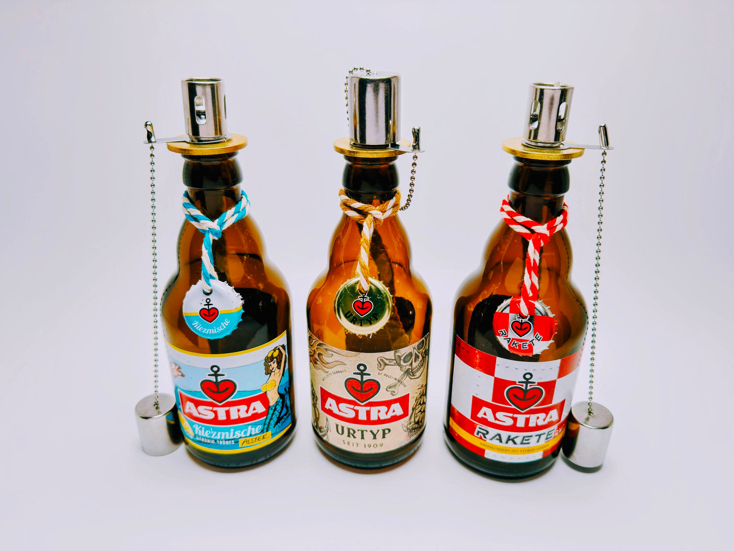 Astra-Öllampe ”Hamburger Nachtlicht” aus Astra Bier-Flaschen | Handgemachte Upcycling Gartenfackel | Geschenk für Hamburg & St. Pauli Fans