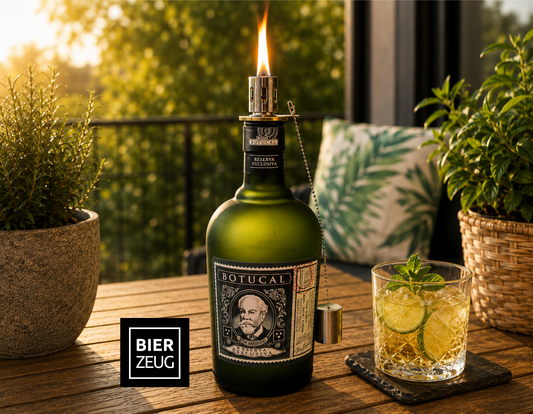 Rum-Öllampe ”Botucal” | Handgemachte Öllampe aus Botucal-Flaschen | Upcycling | Handgemacht | Individuell | Geschenk | Deko | H:23cm - 0,7l