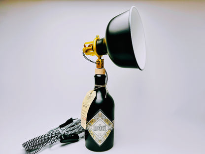 Illusionist Gin Vintage-Lampe | Handgemachte nachhaltige Tischlampe aus Illusionist Gin | Einzigartige Geschenkidee | Deko-Licht | Upcycling