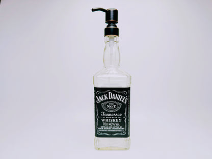 Whisky soap dispenser “Jacky” | Upcycling pump dispenser from Jack Daniels bottles | Refillable with soap, dishwashing liquid, beard oil | Bathroom decoration gift