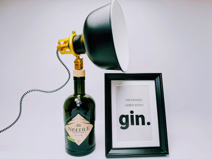 Needle Gin vintage lamp | Handmade sustainable table lamp made from Needle Gin | Unique gift idea | Decorative light | Upcycling lamp
