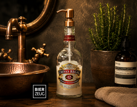 Whisky-Seifenspender “Chivas Charm” | Upcycling Pumpspender aus Chivas Regal Flaschen | Nachfüllbar mit Seife | Bad Deko | Geschenk | H:28cm