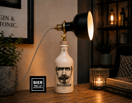 Knut Hansen Gin Vintage-Lampe | Handgemachte nachhaltige Tischlampe aus Knut Hansen Gin | Einzigartige Geschenkidee | Deko-Licht | Upcycling