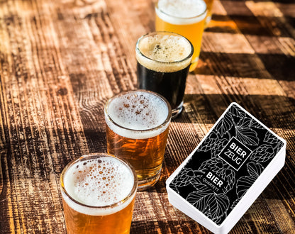 BEER QUARTET | The ultimate beer learning game | 32 beer styles from around the world from Alt to Zwickel | 100+ Food Pairing Tips | 2-4 players