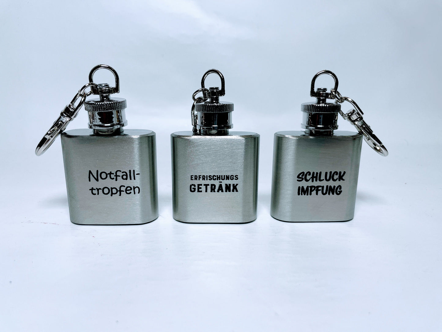 Mini Flachmann als Schlüsselanhänger - Edelstahl - 25ml - Mit Schraubverschluss und verschiedenen Gravuren