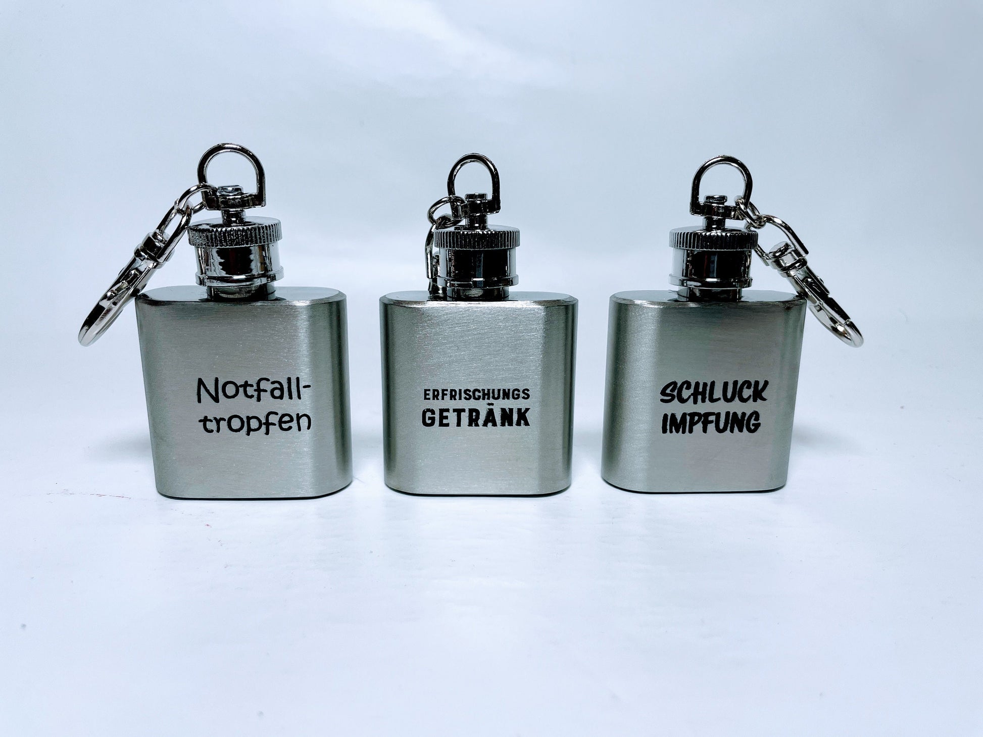Mini Flachmann als Schlüsselanhänger - Edelstahl - 25ml - Mit Schraubverschluss und verschiedenen Gravuren