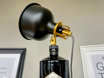 Gin Vintage-Lampen | Handgemachte nachhaltige Tischlampe aus Gin Flaschen | Einzigartige Geschenkidee | Deko-Licht | Upcycling Leuchten