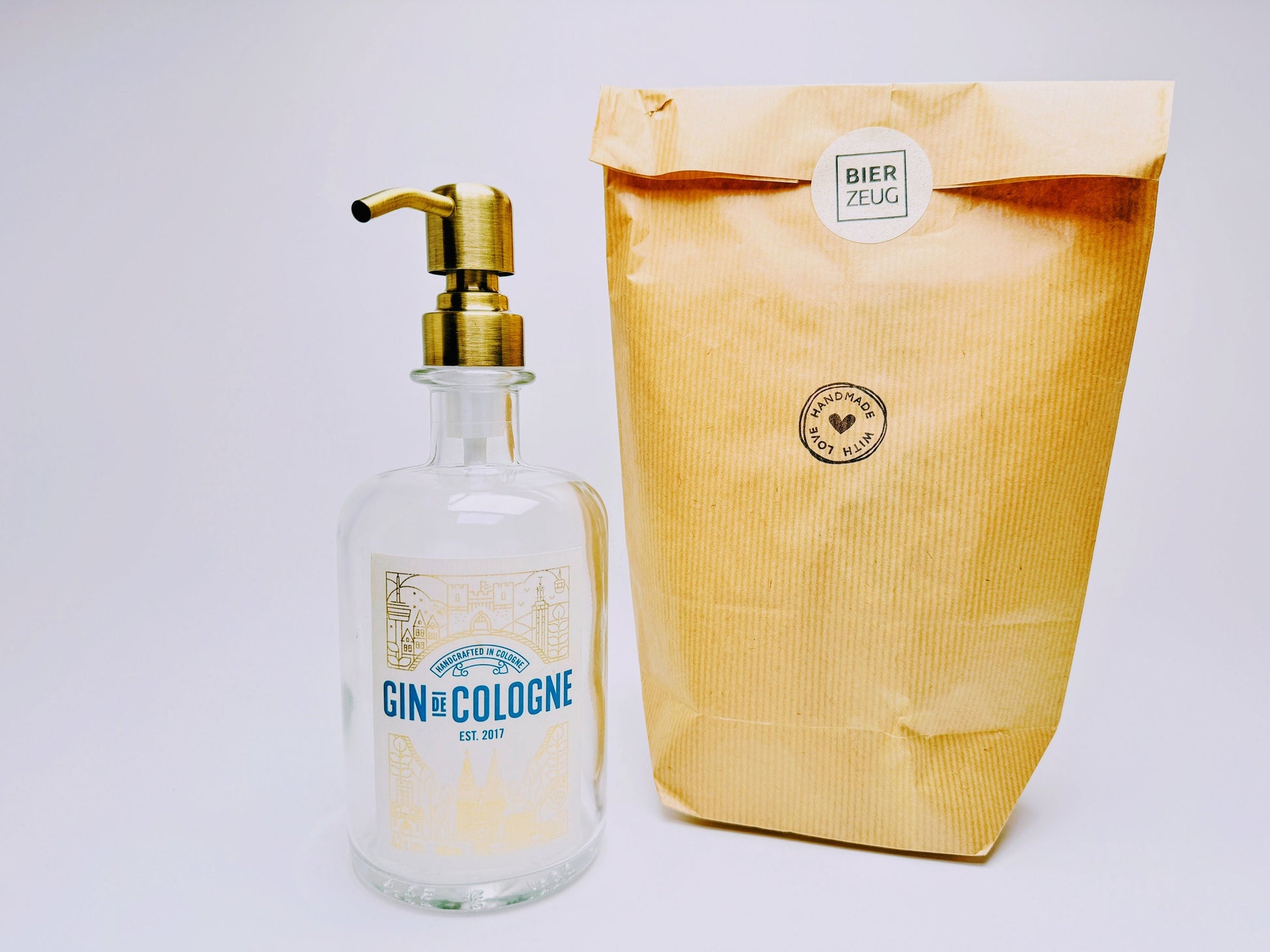 Gin-Seifenspender "Gin de Cologne" | Upcycling Pumpspender aus Gin Cologne Flaschen | Nachfüllbar mit Seife etc. | Bad Deko | Geschenk Köln