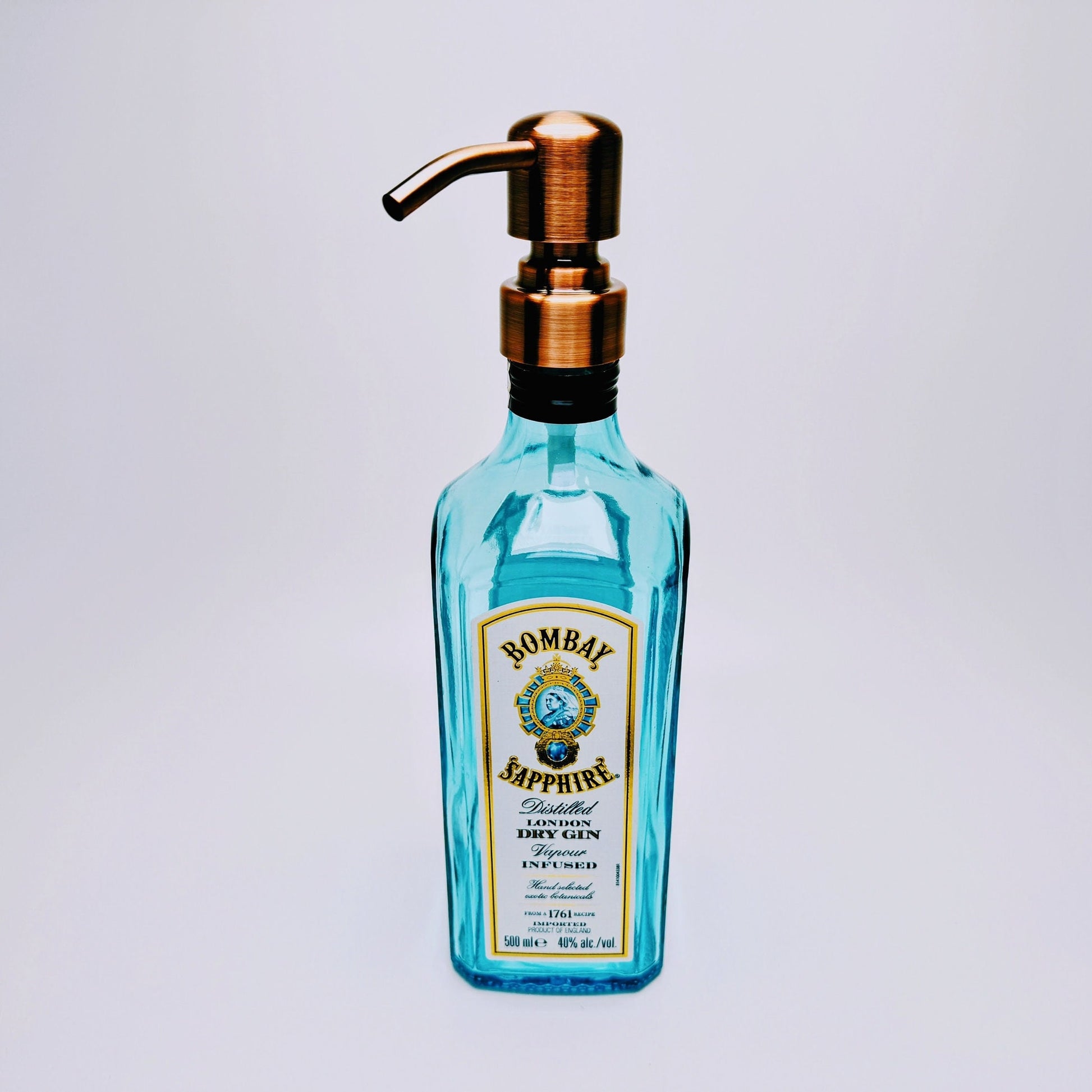 Gin-Seifenspender "Bombay Bubbles" | Upcycling Pumpspender aus Bombay Gin-Flasche | Nachfüllbar mit Seife etc. | Bad Deko Geschenk England