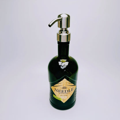 Gin-Seifenspender "Needle" | Upcycling Pumpspender aus Needle Gin Flasche | Nachfüllbar mit Seife, Spüli | Bad Deko | Geschenk Schwarzwald
