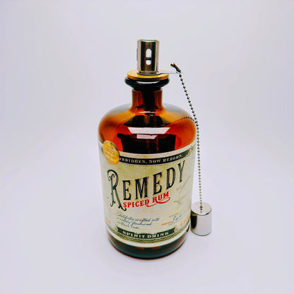 Rum-Öllampe "Remedy" | Handgemachte Öllampe aus Remedy Rum-Flaschen | Upcycling | Handgemacht | Individuell | Geschenk | Deko | H: 21cm