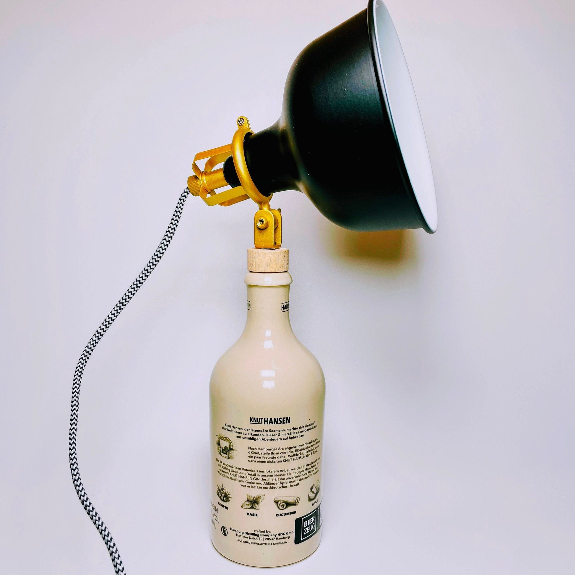 Knut Hansen Gin Vintage-Lampe | Handgemachte nachhaltige Tischlampe aus Knut Hansen Gin | Einzigartige Geschenkidee | Deko-Licht | Upcycling