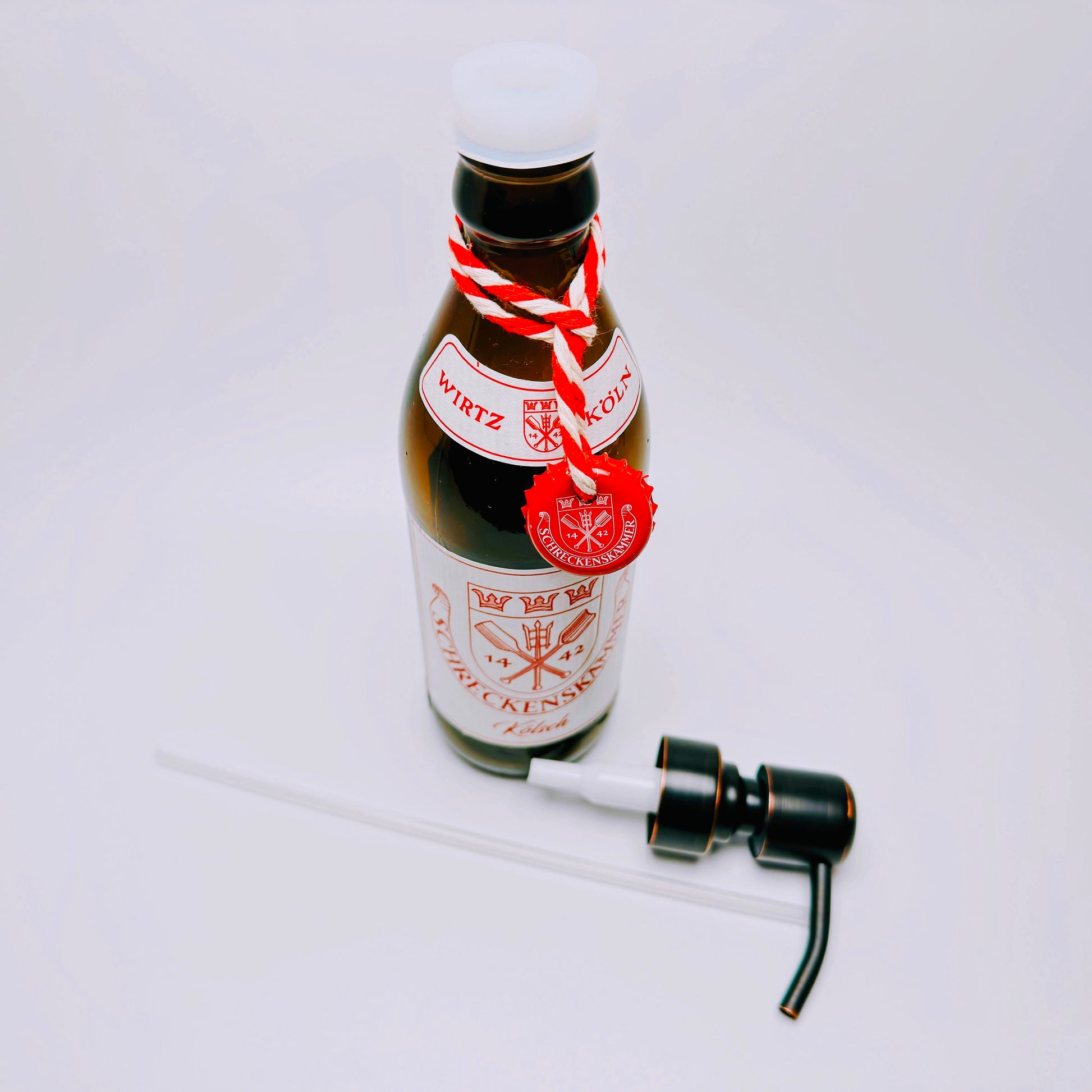 Seifenspender aus Kölsch-Bierflaschen - Handgemacht - Upcycling - Nachfüllbarer Pumpspender für Seife, Lotion oder Spüli - 0,33l - Köln Geschenk