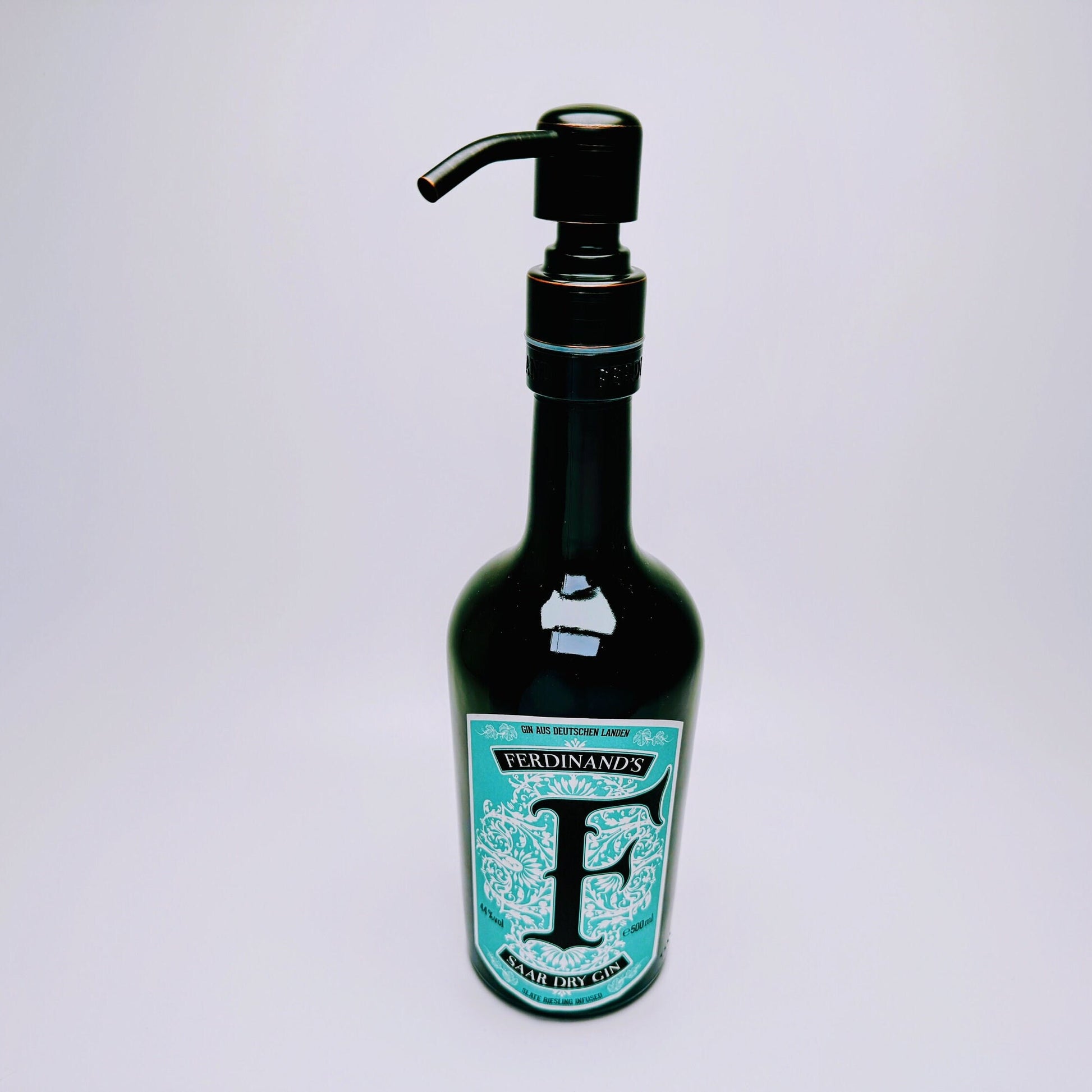 Gin-Seifenspender "Ferdinand" | Upcycling Pumpspender aus Ferdinands Gin Flasche | Nachfüllbar mit Seife | Bad Deko | Geschenk Mosel