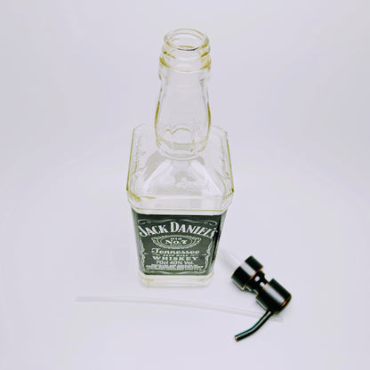 Whisky-Seifenspender “Jacky” | Upcycling Pumpspender aus Jack Daniels Flaschen | Nachfüllbar mit Seife, Spüli, Bartöl | Bad Deko Geschenk